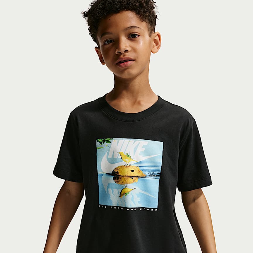 Nike Sportswear Big Kids' T-Shirt. Nike JP